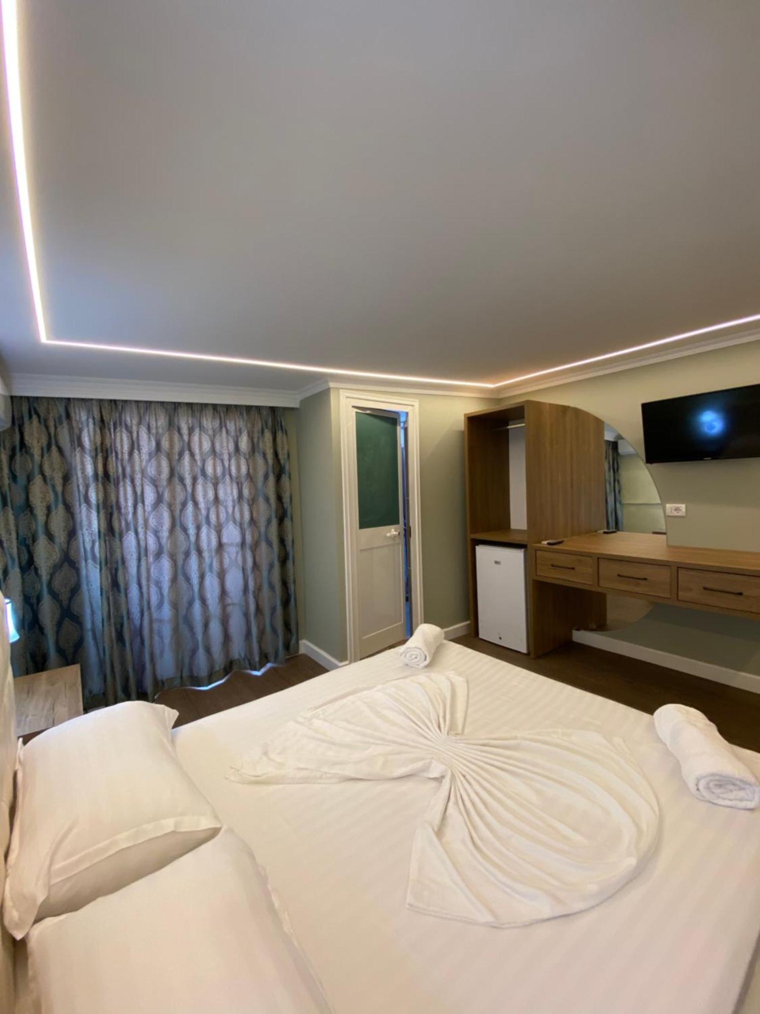 Bliss Boutique Hotel Durrës Kültér fotó
